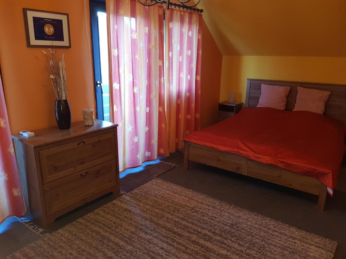 Nador Apartman Lägenhet Balatonlelle Exteriör bild